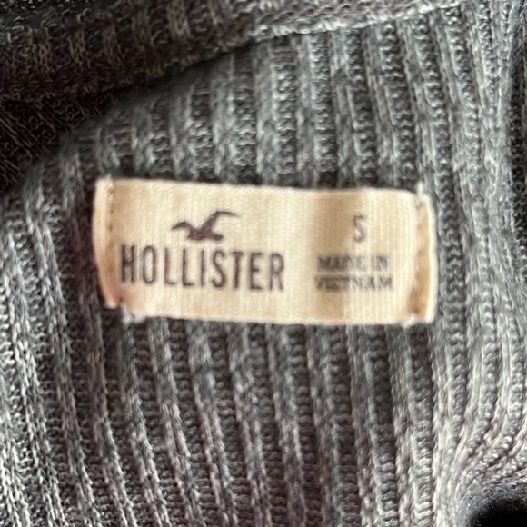•Hollister• Lace Insert Ribbed Knit Top - Size Small - Picture 2 of 7